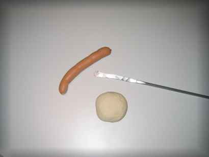 Stockbrot mit Würstchen